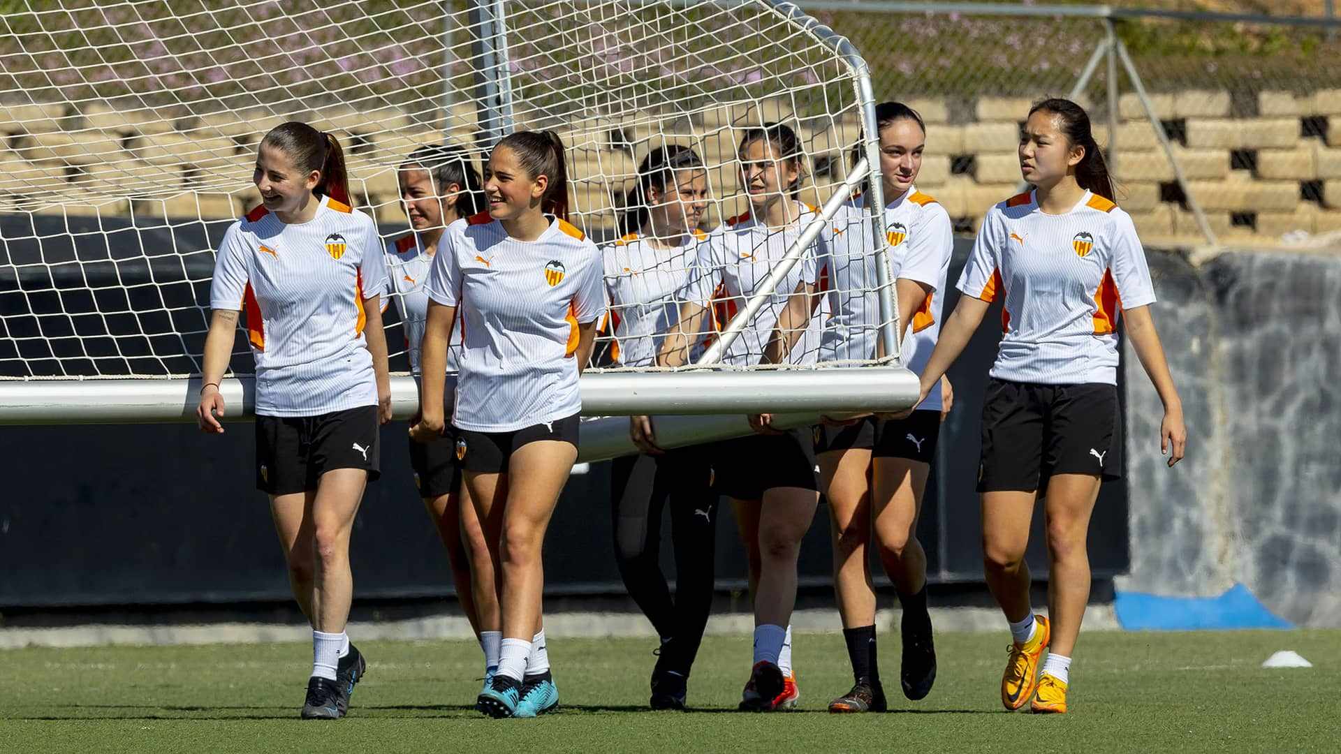 EL VCF FEMENINO B, A POR MÁS QUE TRES PUNTOS - Valencia CF