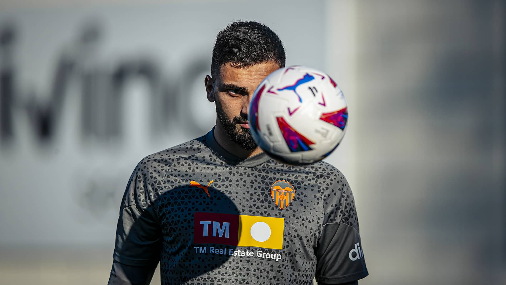 Valencia goalkeeper sales kit