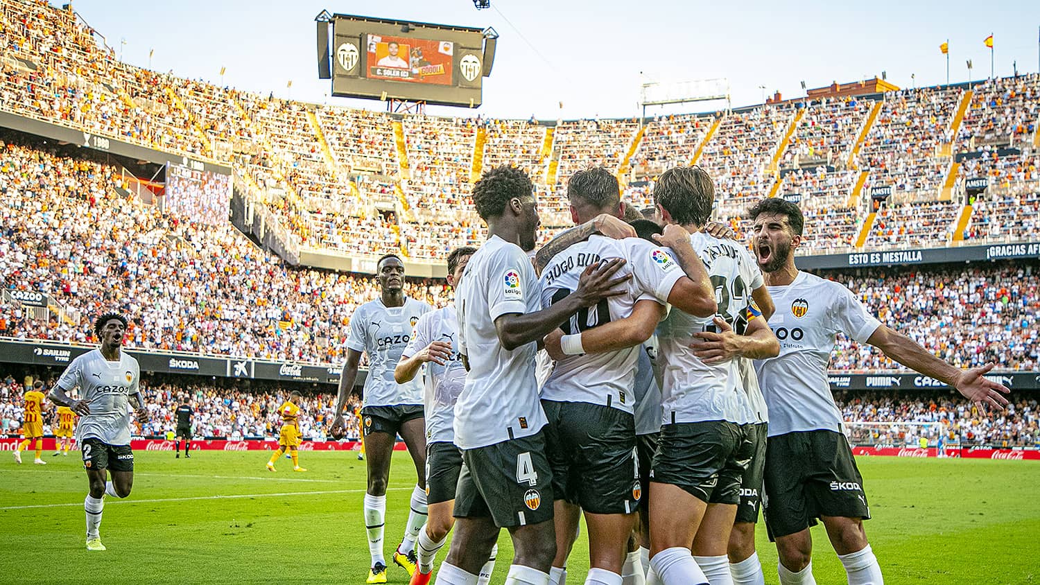 Match Report Ten man Valencia CF victorious in home season