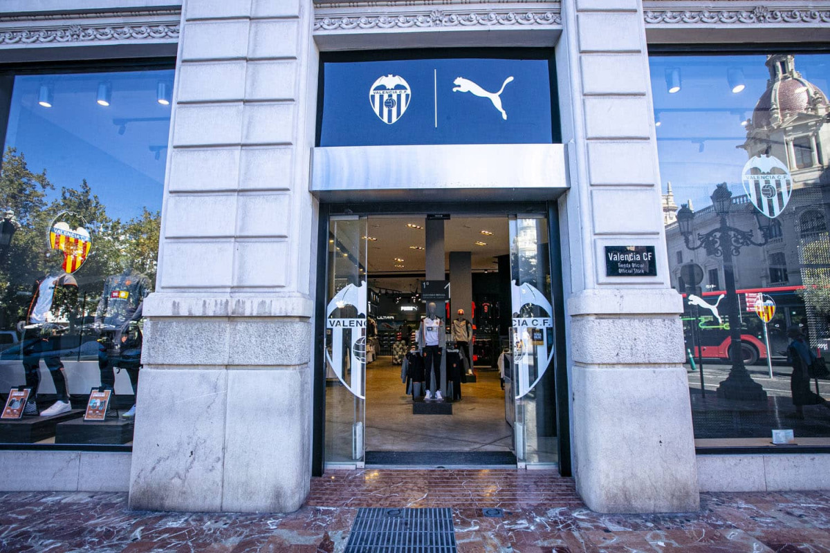 Valencia shop fc store