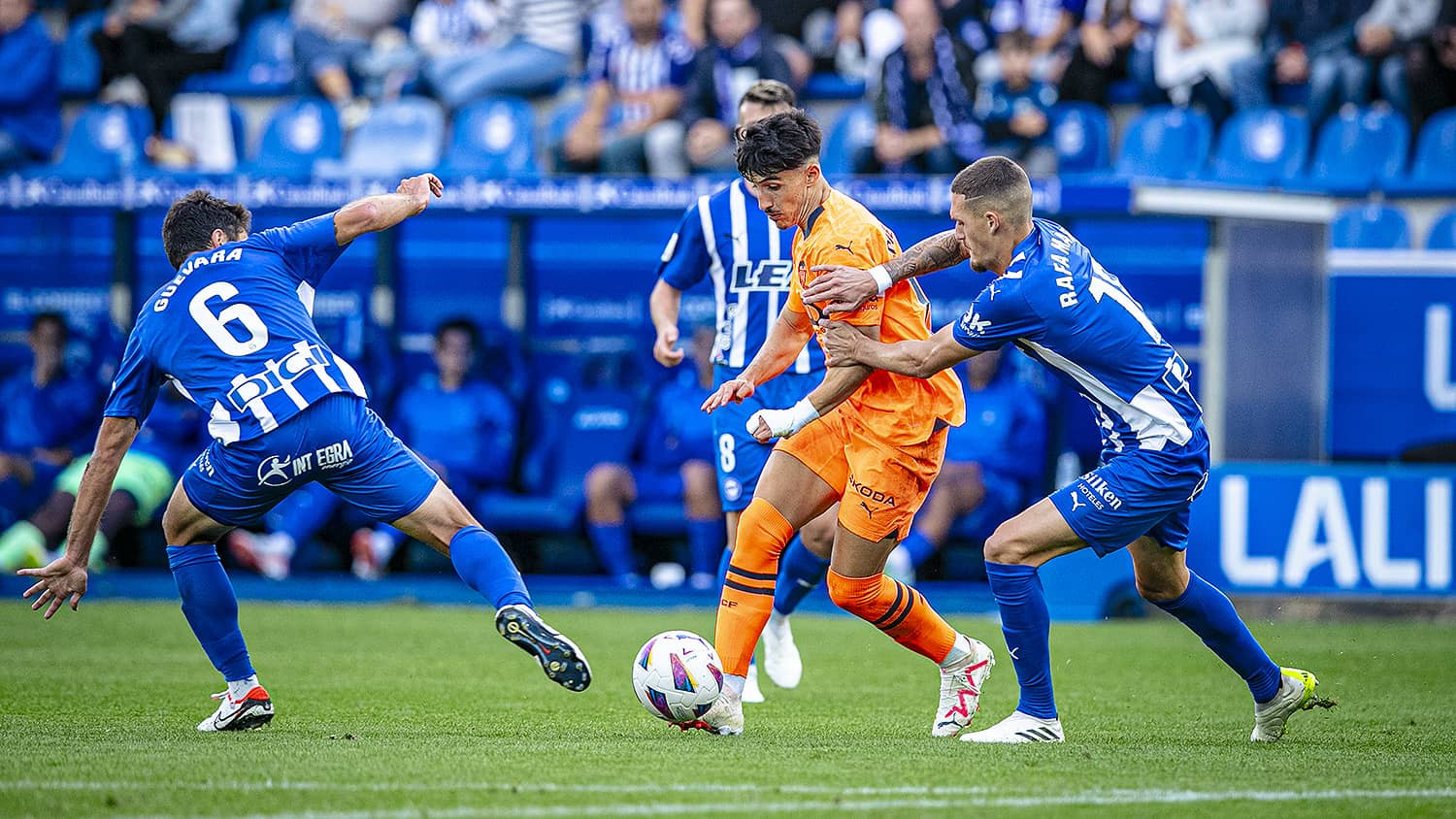 Estadísticas de valencia c. f. contra deportivo alavés