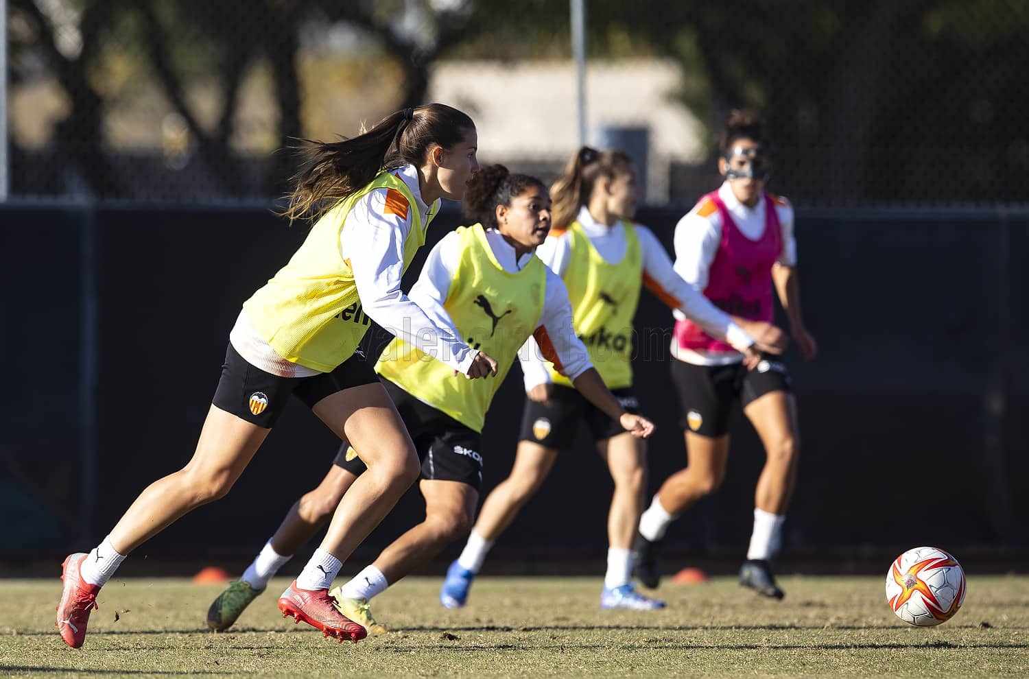 Constancia, entrega y garra en cada entrenamiento del VCF Femenino 💪🦇 ...