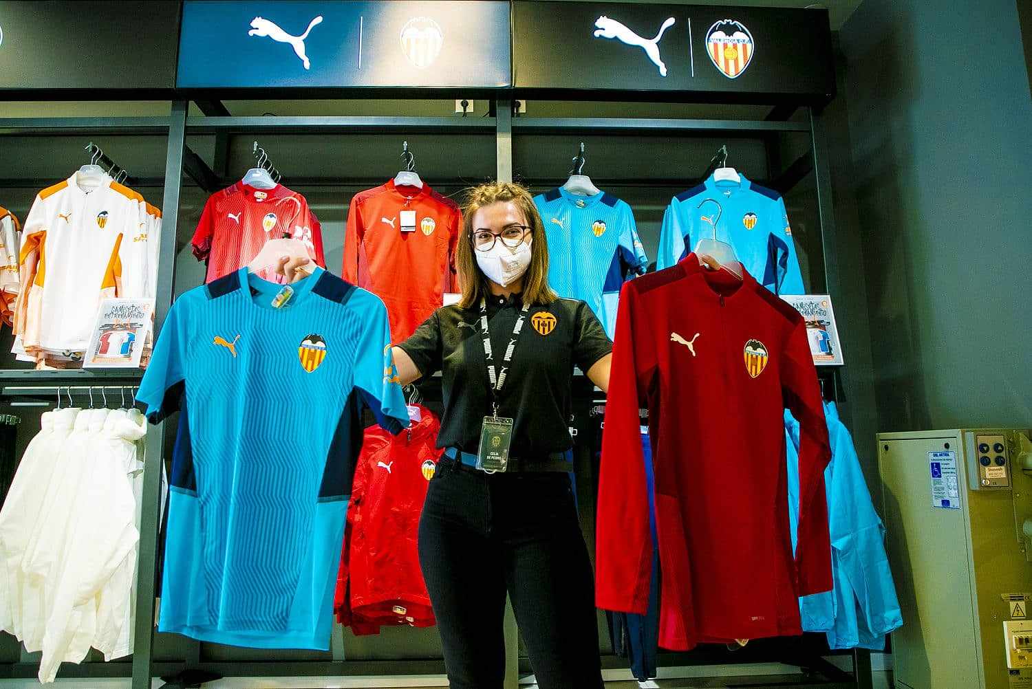 🆕👀 ¡Ya disponible en tiendas la colección 21/22 de entrenamiento y ...