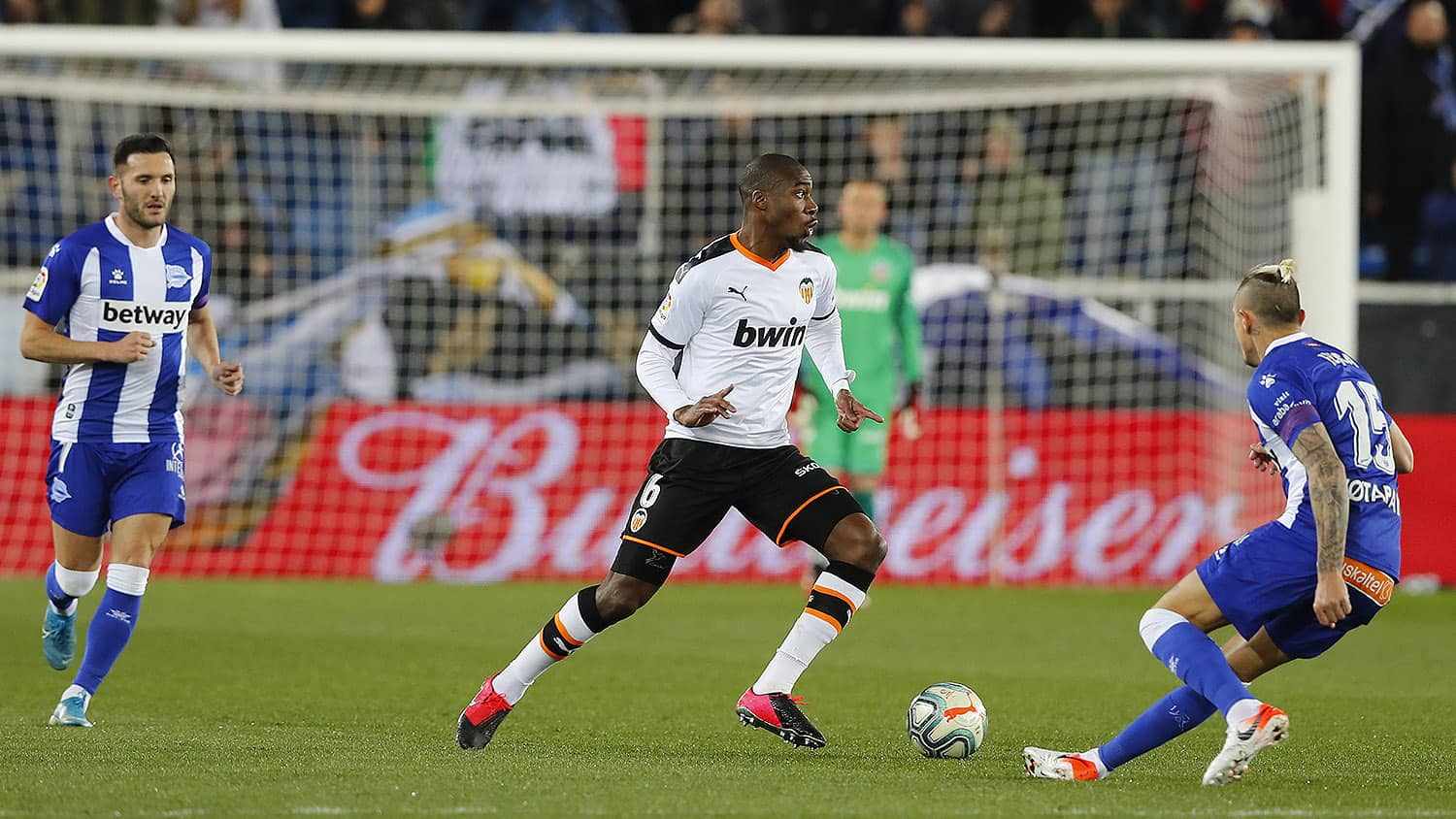 The best of Kondogbia's 100 LaLiga games - Valencia CF