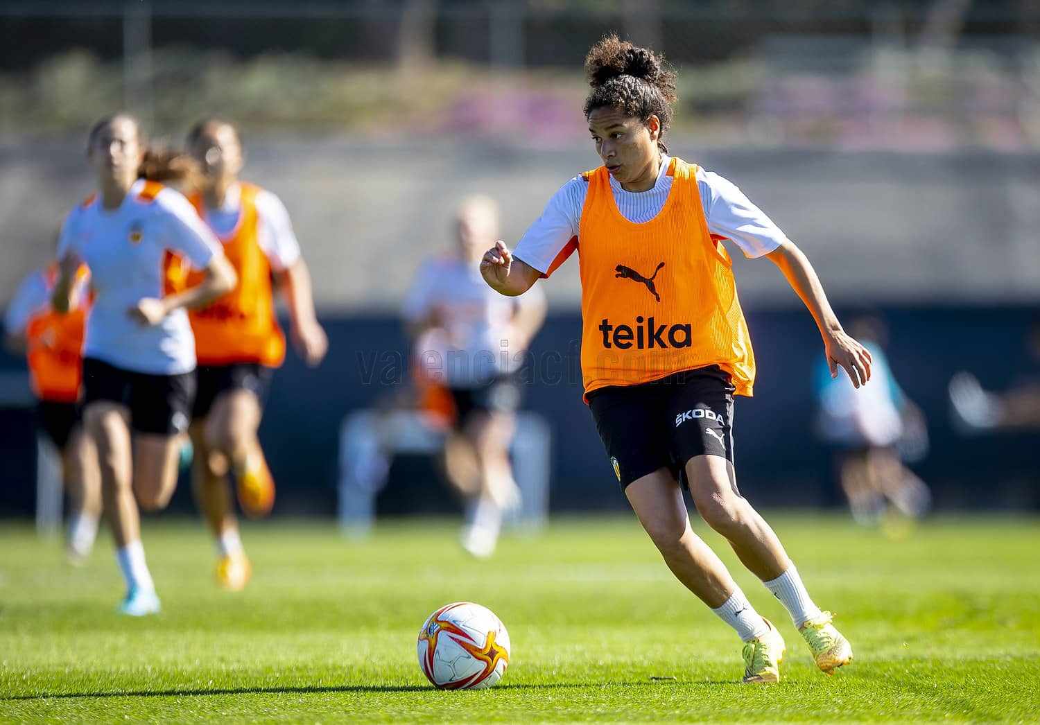 Entrenamiento bronco y copero del VCF Femenino antes de la final de la ...