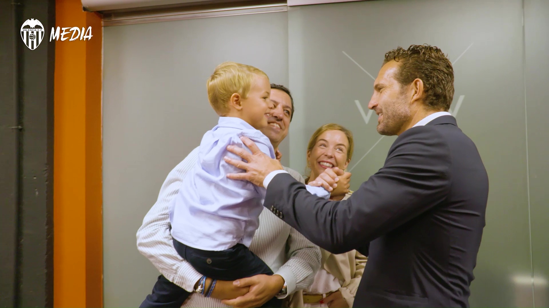 FAN STORY Get to know the story of little Lluis Morant and Valencia