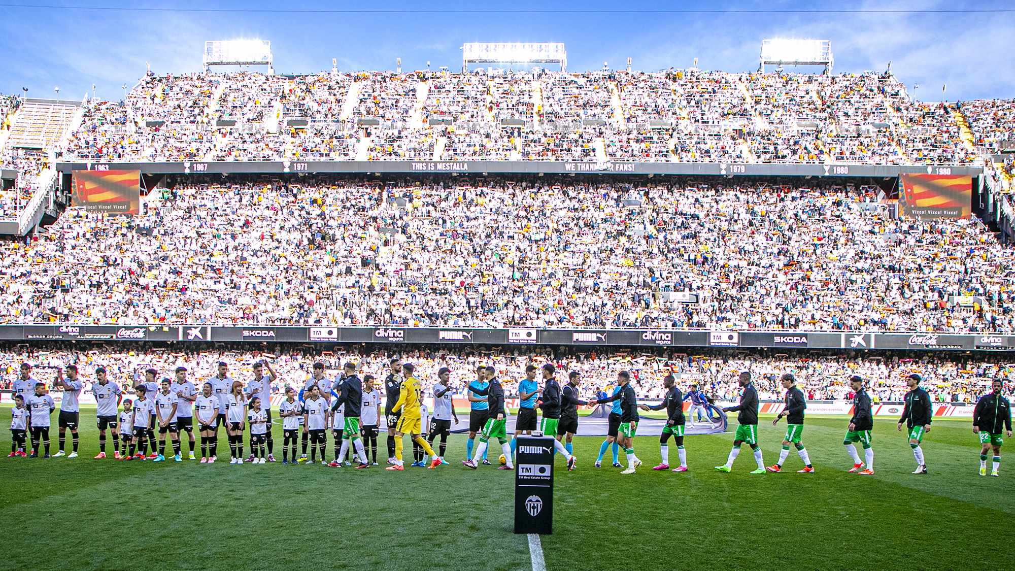 CRÓNICA | DERROTA DEL VALENCIA CF ANTE EL REAL BETIS (1-2) - Valencia CF