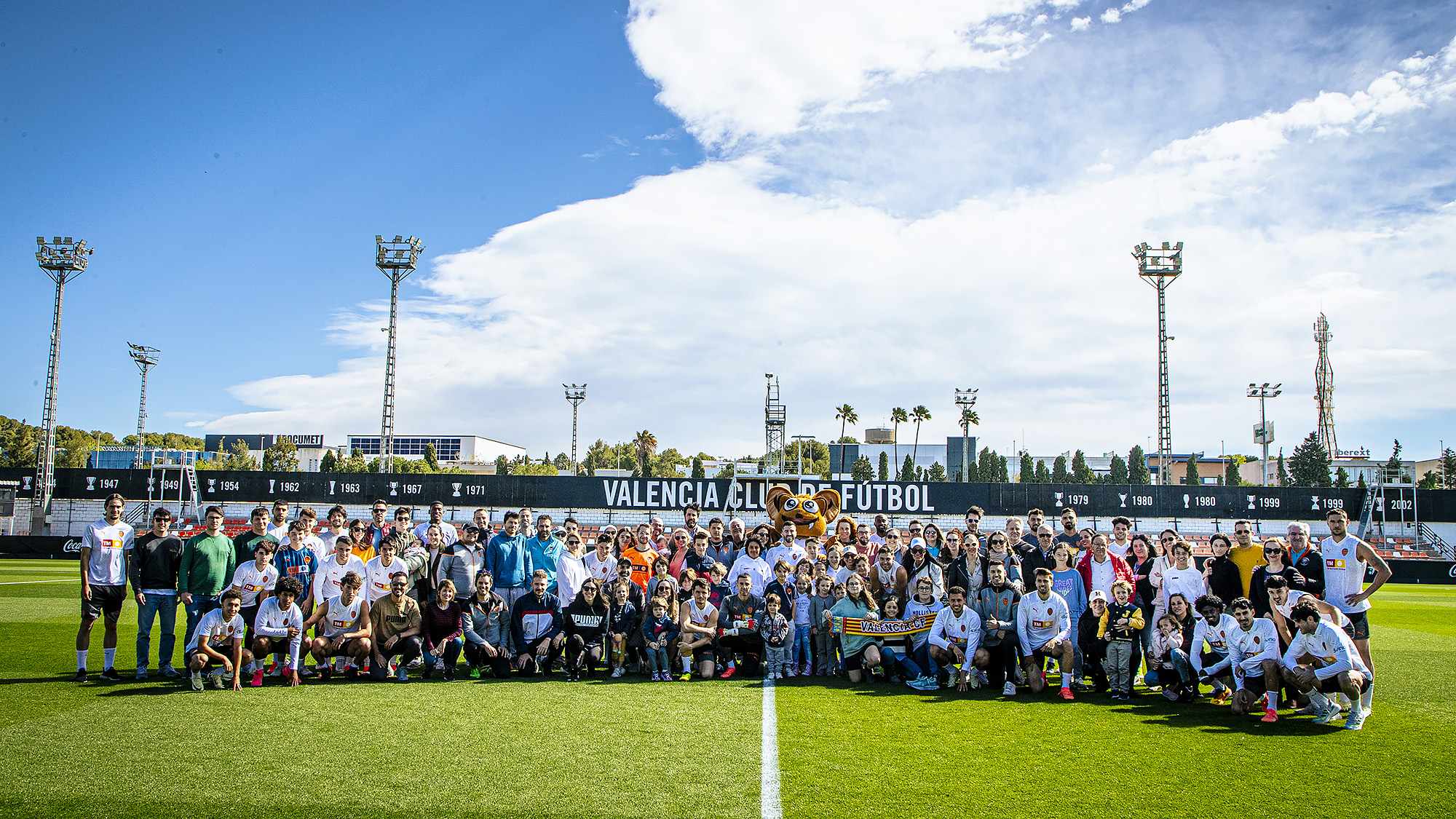 Valencia CF and the most emotional training session of the season - ...