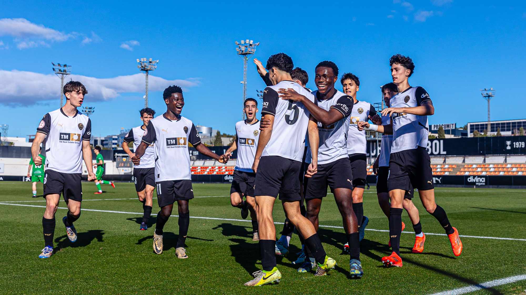 CRÓNICA | el VCF Juvenil A supera al Racing de Santander en la Copa del ...