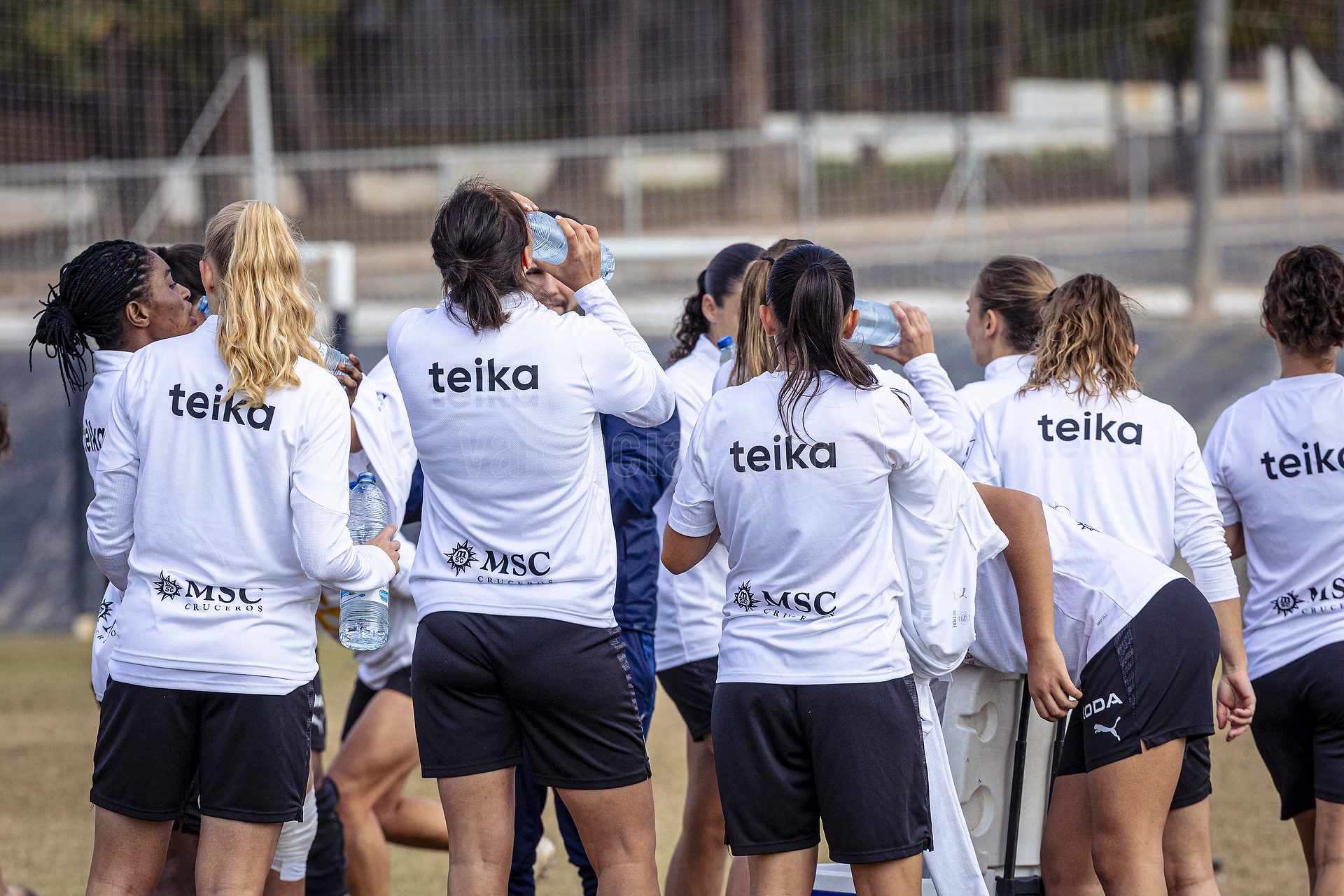 IMÁGENES DEL ENTRENAMIENTO DEL VALENCIA CF FEMENINO EN CAMPO (12/11/25 ...