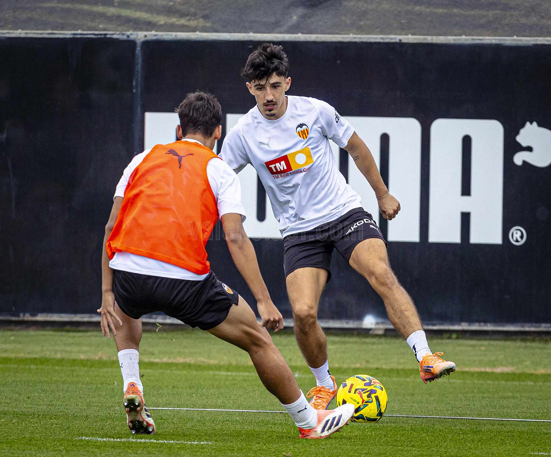 VALENCIA CF TRAINING SESSION 13/11/25 - Valencia CF