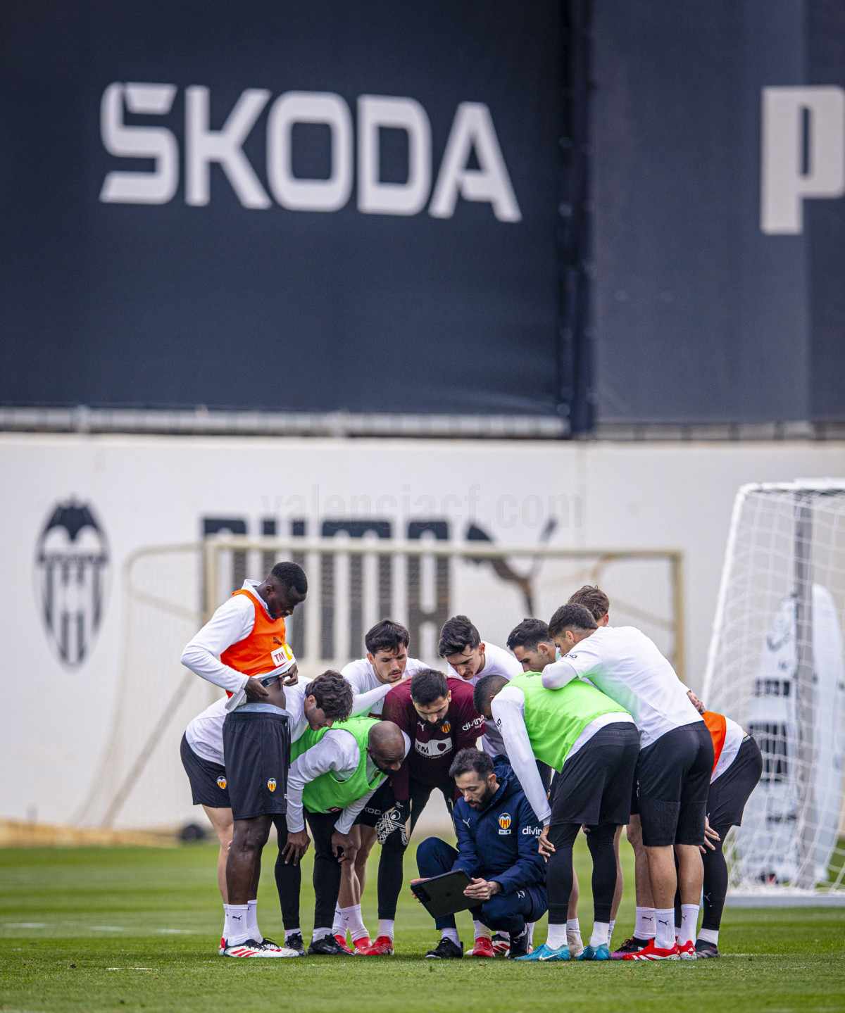 IM GENES DEL ENTRENAMIENTO DEL VALENCIA CF 20 02 2025 Valencia CF IM GENES DEL ENTRENAMIENTO DEL VALENCIA CF 20 02 2025 Valencia CF