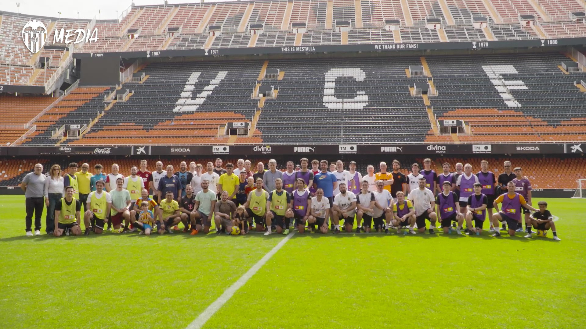 Los patrocinadores del Valencia CF se dan cita en el Camp de Mestalla Los patrocinadores del Valencia CF se dan cita en el Camp de Mestalla