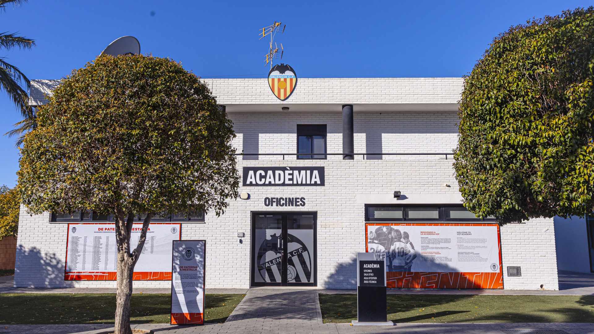REPRESENTACIÓN DE LA ACADEMIA VCF CON ESPAÑA SUB-19 MASCULINA - Valencia CF